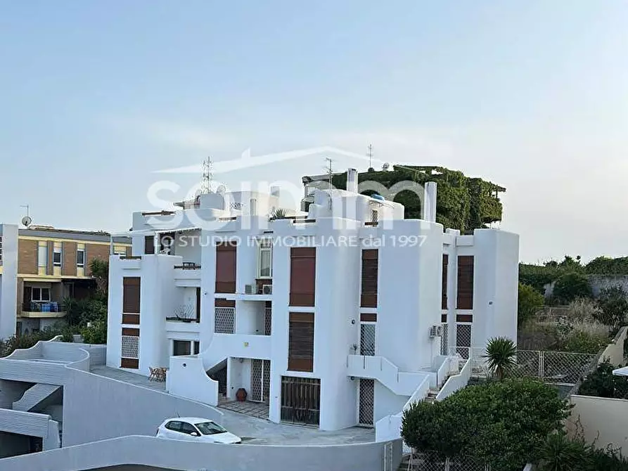 Immagine 1 di Villa in vendita  a Cagliari