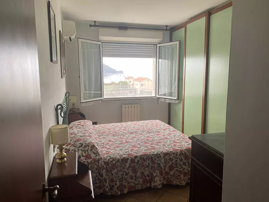 Immagine 1 di Appartamento in affitto  a Albenga