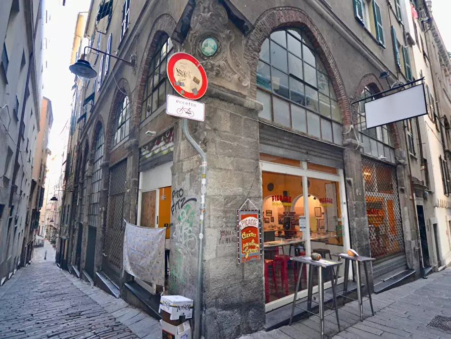 Immagine 1 di Attività commerciale in vendita  in Salita dell'Arcivescovato a Genova