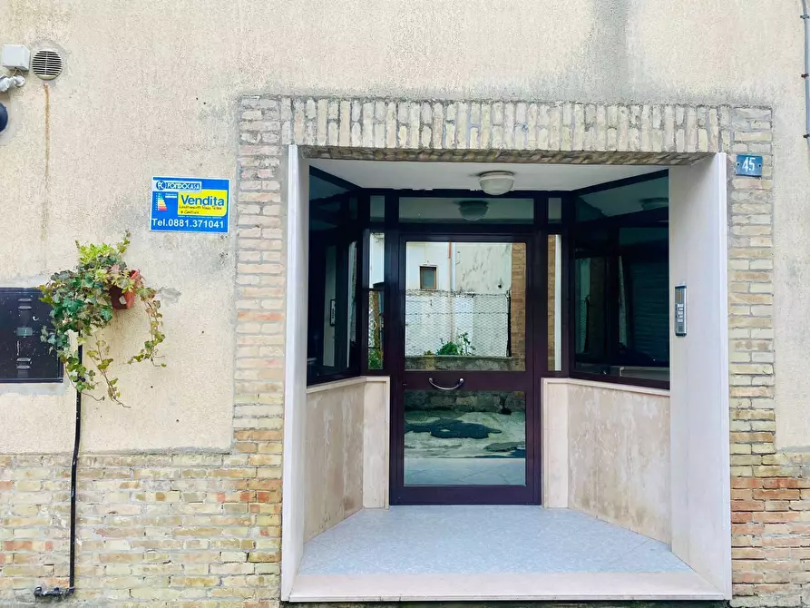 Immagine 1 di Appartamento in vendita  in Via Appennini a Lucera