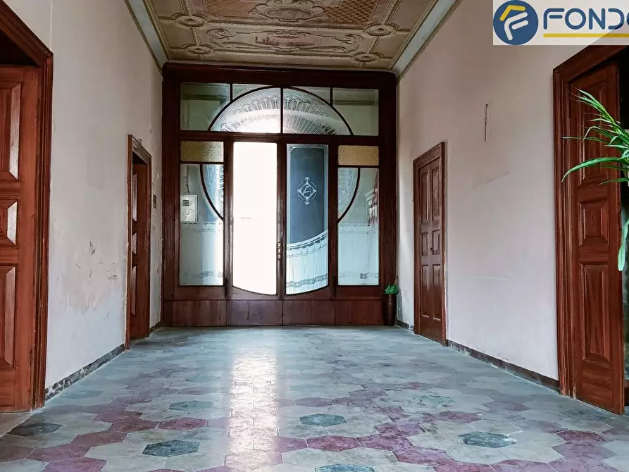 Immagine 1 di Palazzo in vendita  in Via Roma a Medole