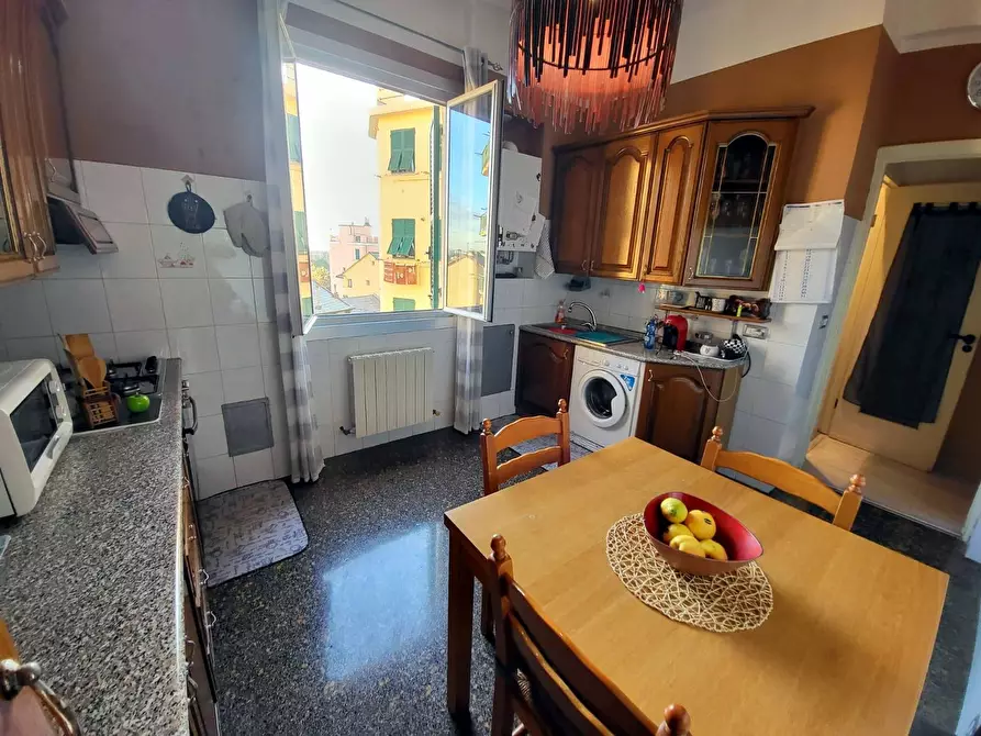 Immagine 1 di Appartamento in vendita  in Via Sapello a Genova