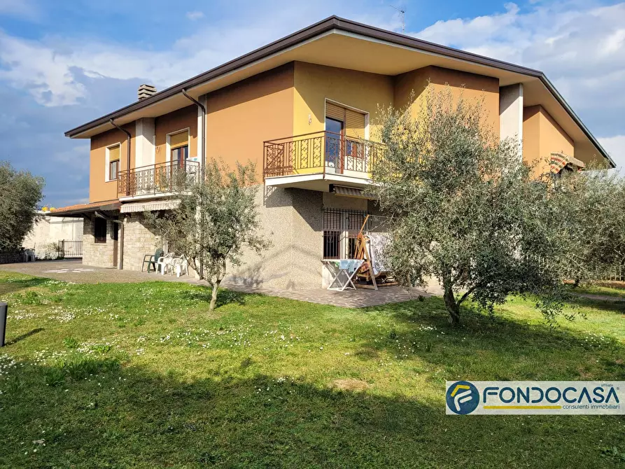 Immagine 1 di Villa in vendita  in via Colleoni a Adrara San Martino
