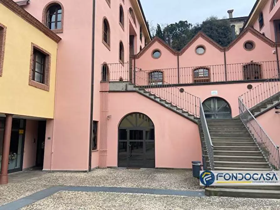 Immagine 1 di Ufficio in vendita  a Palazzolo Sull'oglio