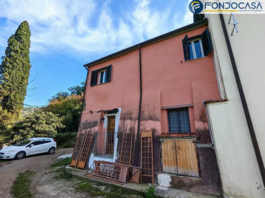 Immagine 1 di Appartamento in vendita  in Via Turi a Sarzana
