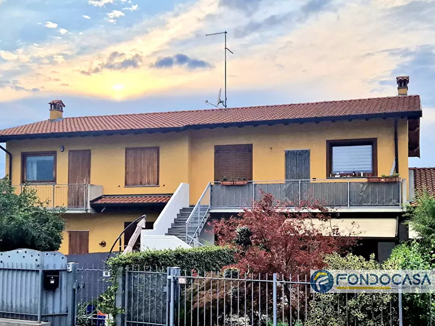 Immagine 1 di Appartamento in vendita  in Via tresolzio a Adrara San Martino