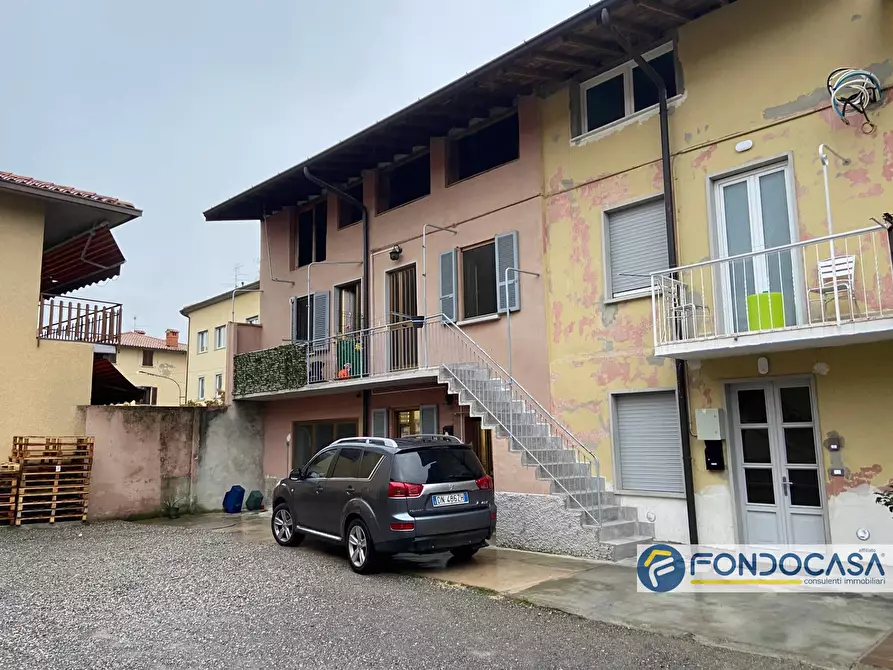 Immagine 1 di Casa indipendente in vendita  a Adrara San Martino
