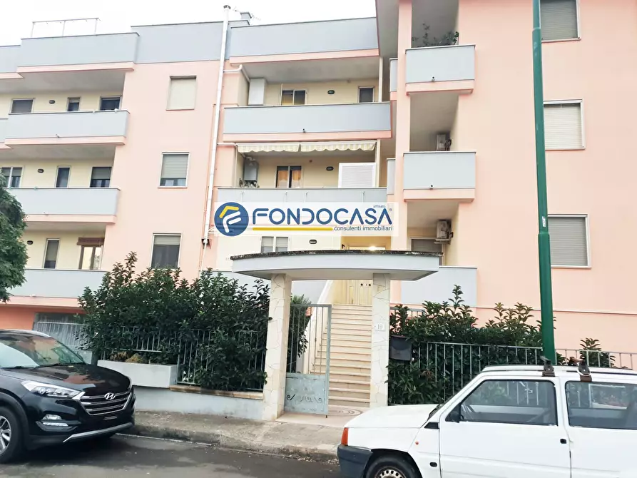 Immagine 1 di Appartamento in vendita  in Via Atene a Arnesano