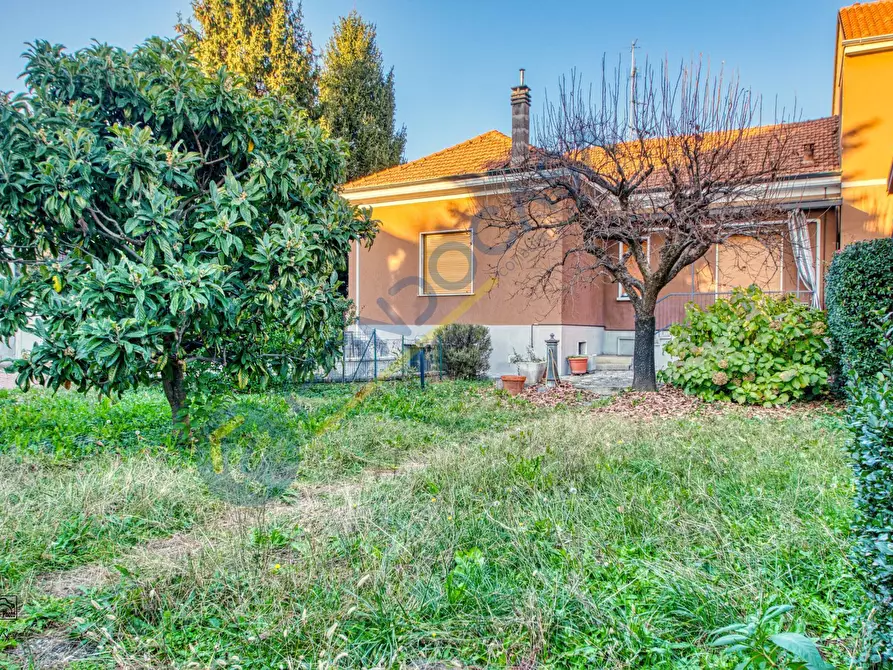 Immagine 1 di Villa in vendita  in VIA TRIESTE a Cassina De' Pecchi