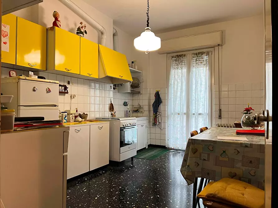 Immagine 1 di Appartamento in vendita  in v Mignone a Savona