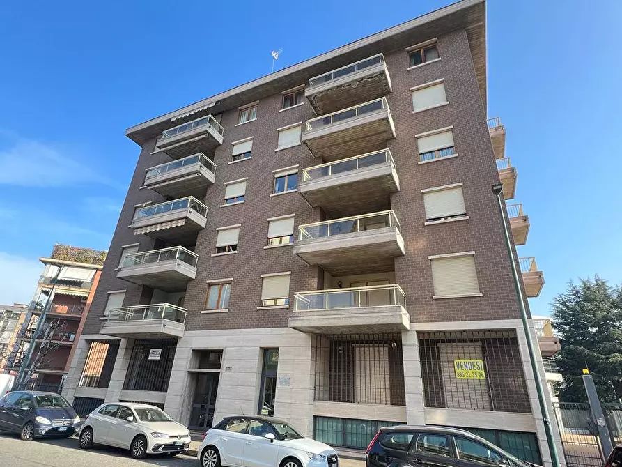 Immagine 1 di Appartamento in vendita  in Piazza Derna a Torino