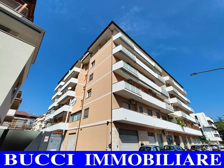 Immagine 1 di Appartamento in vendita  in via Pisacane a Pescara
