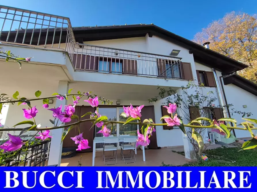 Immagine 1 di Villa in vendita  in Strada Vicinale Agostinone a Montesilvano