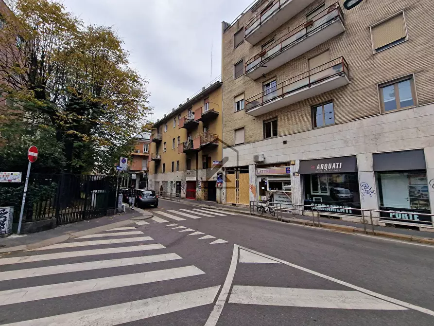 Immagine 1 di Locale commerciale in affitto  in Via Pietro Orseolo a Milano