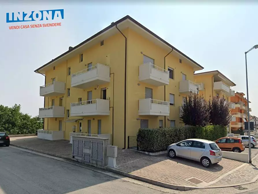 Immagine 1 di Appartamento in vendita  in Via Bompadre a Giulianova