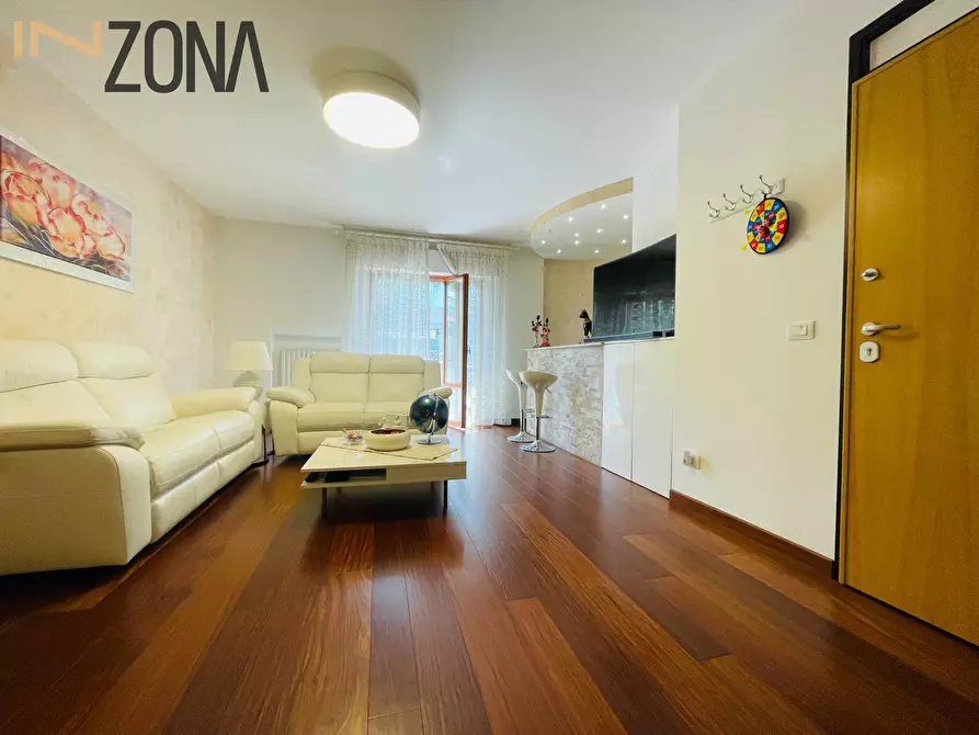 Immagine 1 di Appartamento in vendita  in Via Firenze a Alba Adriatica