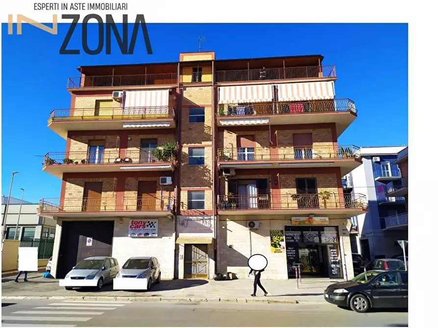 Immagine 1 di Appartamento in vendita  in Viale di Ponente a Cerignola