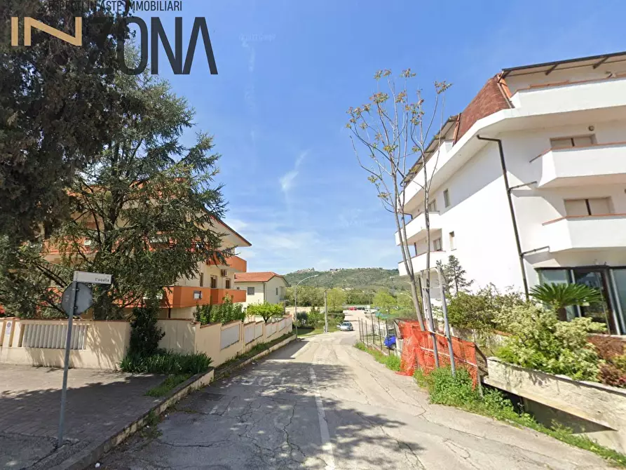 Immagine 1 di Appartamento in vendita  in Via L'Aquila a Manoppello
