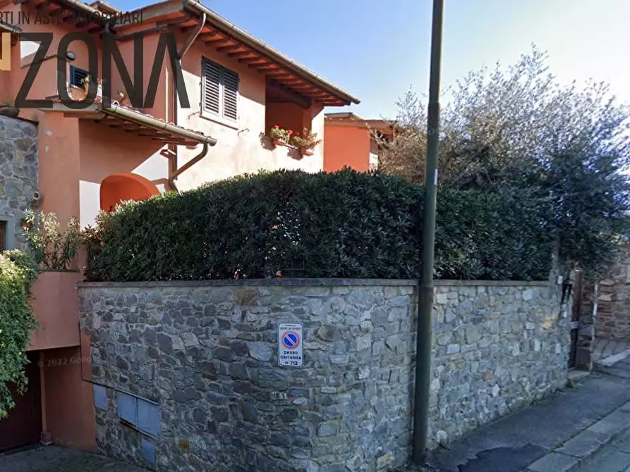 Immagine 1 di Appartamento in vendita  in Via Pio la Torre a Greve In Chianti
