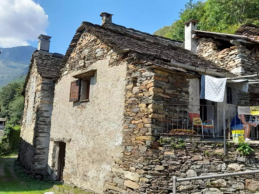 Immagine 1 di Rustico / casale in vendita  in Falmenta - frazione Guglio a Valle Cannobina