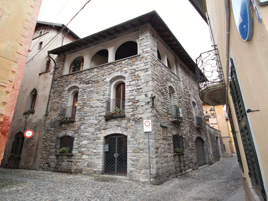 Immagine 1 di Villa in vendita  in Via Roma a Cannobio