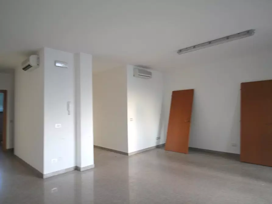 Immagine 1 di Appartamento in vendita  in via le giesi a Martinsicuro