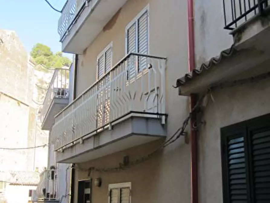 Immagine 1 di Casa indipendente in vendita  in Scicli - Via San Gottardo a Scicli