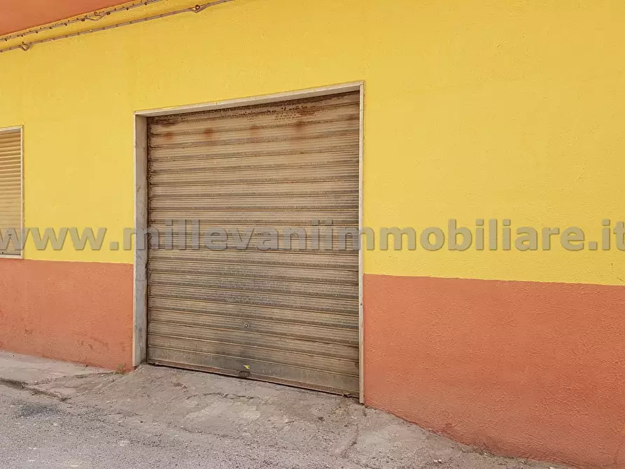 Immagine 1 di Locale commerciale in vendita  in Donnalucata - Via XX Settembre a Scicli