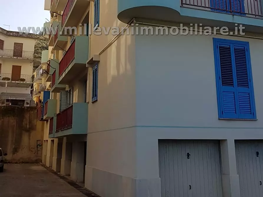 Immagine 1 di Appartamento in vendita  in Via dei Lillà a Scicli