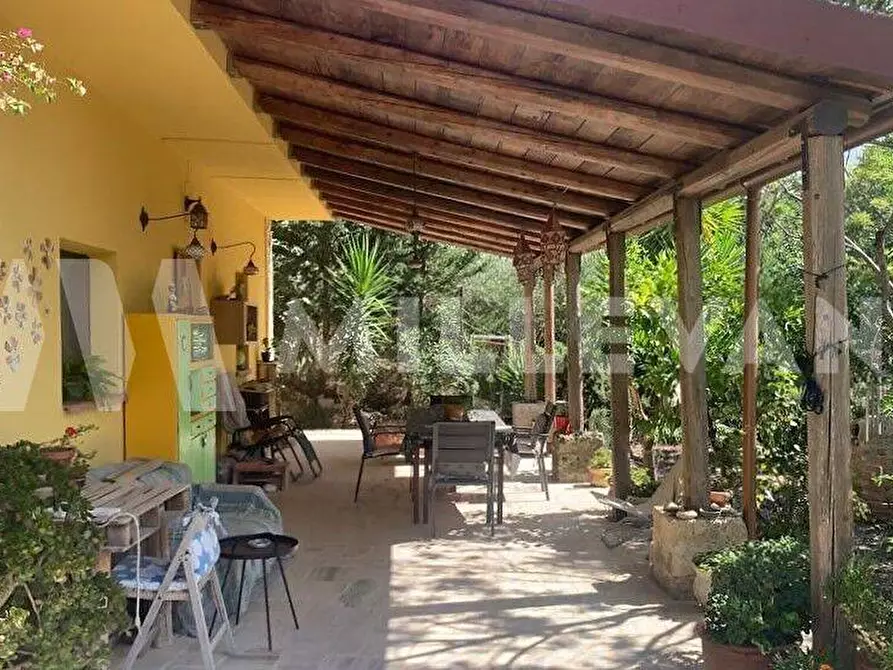 Immagine 1 di Villa in vendita  in Contrada Gerardo a Chiaramonte Gulfi