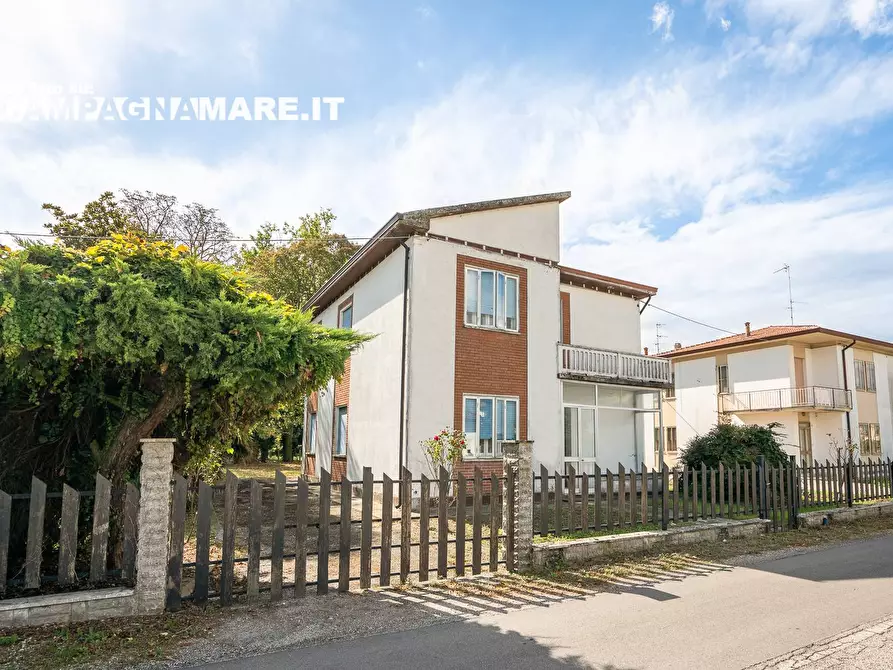 Immagine 1 di Casa indipendente in vendita  in via 2 febbraio a Riva Del Po