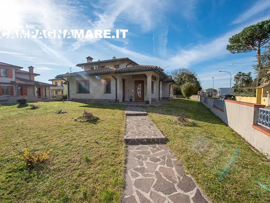 Immagine 1 di Casa indipendente in vendita  in via 2 febbraio a Riva Del Po