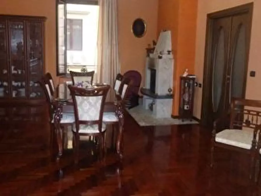 Immagine 1 di Appartamento in vendita  in Via Lorenzo Menicillo a Capua