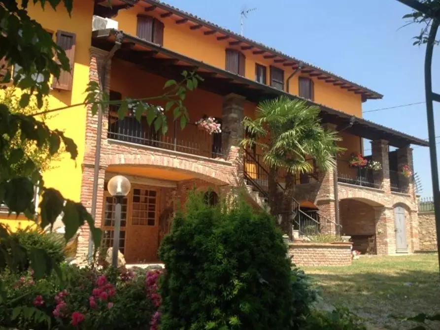 Immagine 1 di Villa in vendita  in Buca, 3 a Golferenzo