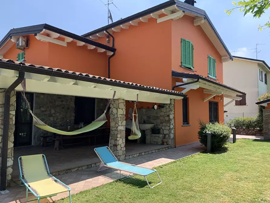 Immagine 1 di Villa in vendita  in Via Mazzocchi a Castel San Giovanni