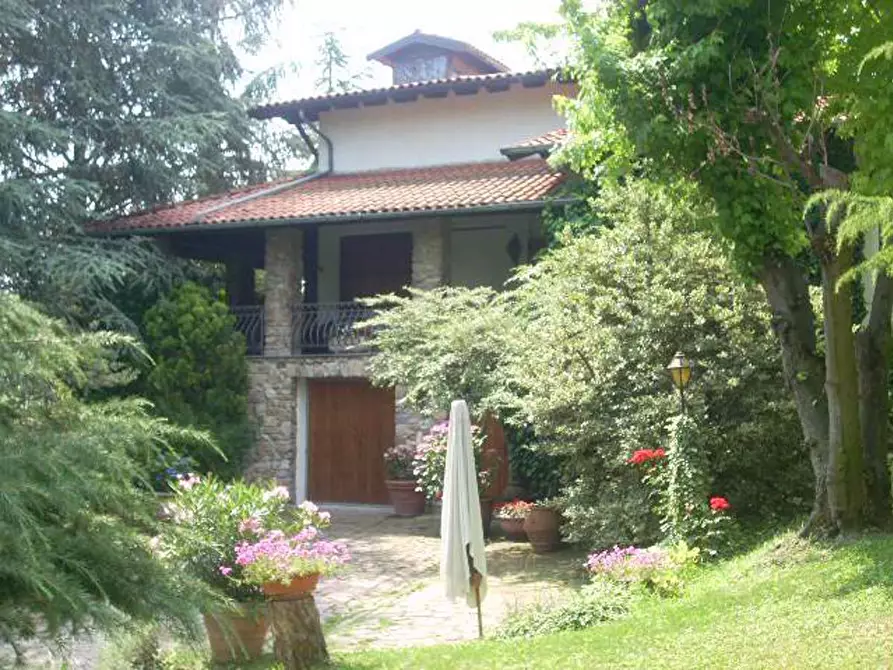 Immagine 1 di Villa in vendita  in Via GARIBALDI a Golferenzo