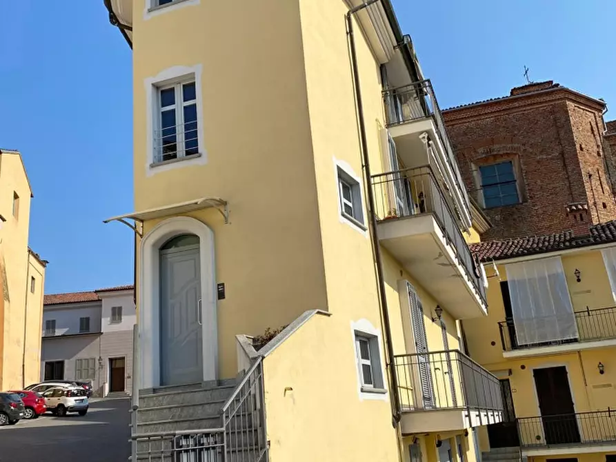 Immagine 1 di Appartamento in vendita  in Piazza Marconi a Baldissero D'alba