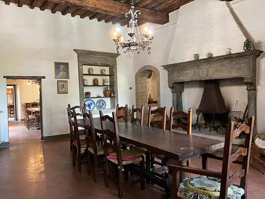 Immagine 1 di Villa in vendita  in Viale Raffaello a Monterchi