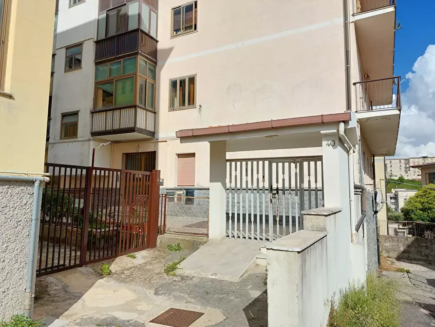 Immagine 1 di Appartamento in vendita  in Via Gramsci a Catanzaro