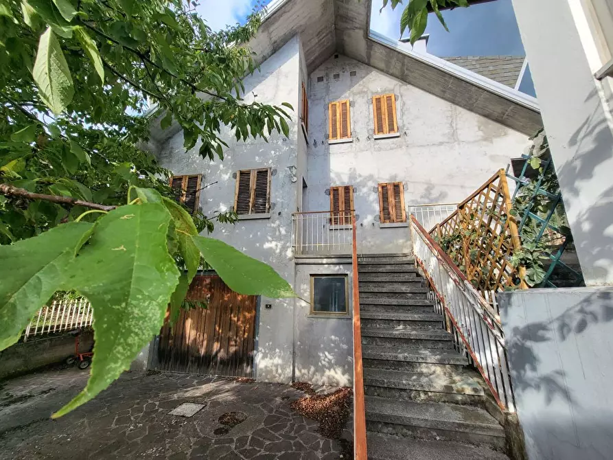 Immagine 1 di Casa indipendente in vendita  in Via Vittime Rapido 904 a San Benedetto Val Di Sambro