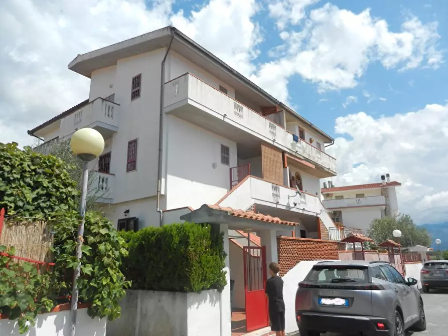 Immagine 1 di Villa in vendita  in Via Santa Catrina a Scalea