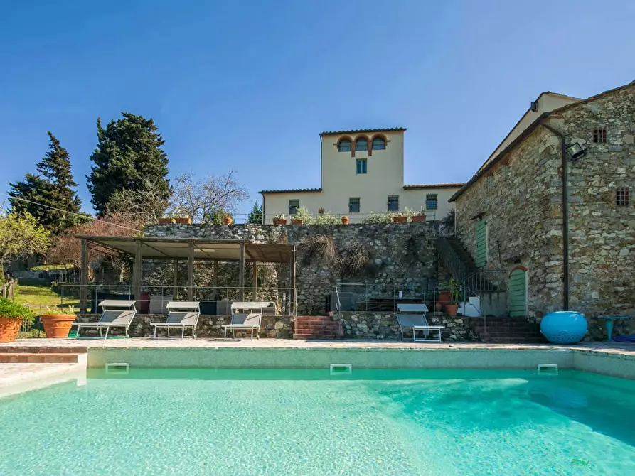 Immagine 1 di Villa in vendita  in Via della rocca a Montemurlo
