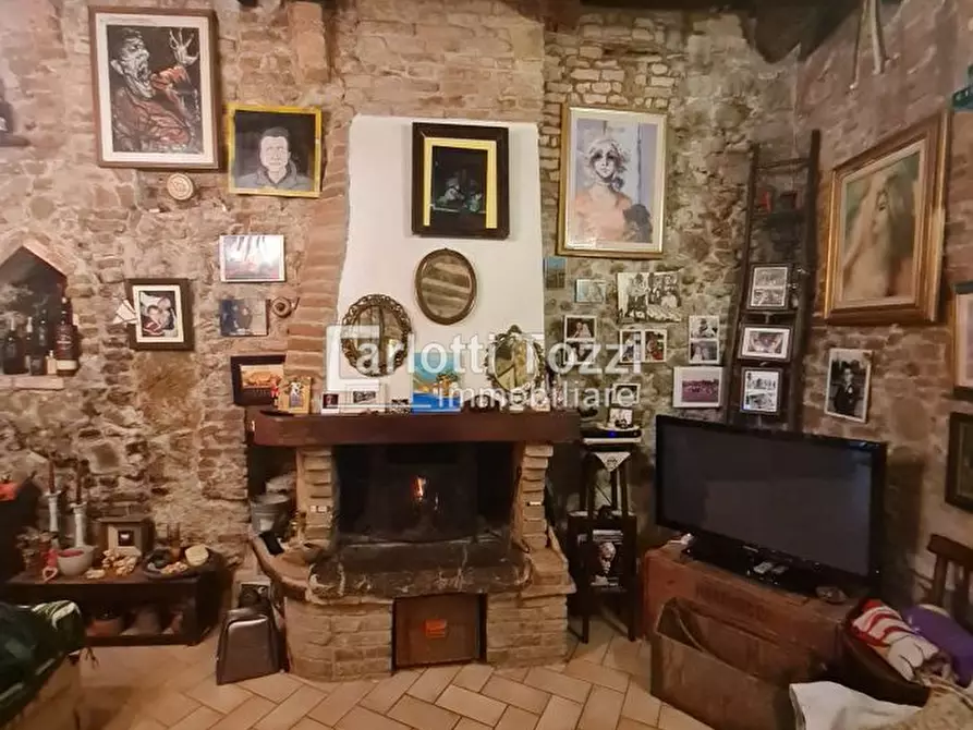 Immagine 1 di Appartamento in vendita  in ISTIA D'OMBRONE PIAZZA SAN SEBASTIANO a Grosseto