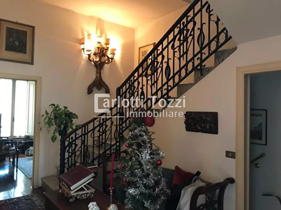 Immagine 1 di Villa in vendita  in VIA BUOZZI a Grosseto