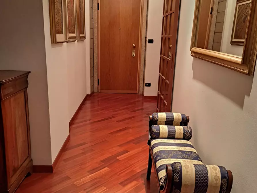 Immagine 1 di Appartamento in vendita  in VIA LEGIONI ROMANE a Milano