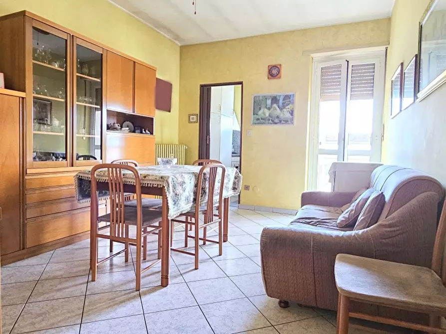 Immagine 1 di Appartamento in vendita  in VIA FOGLIZZO a Chivasso