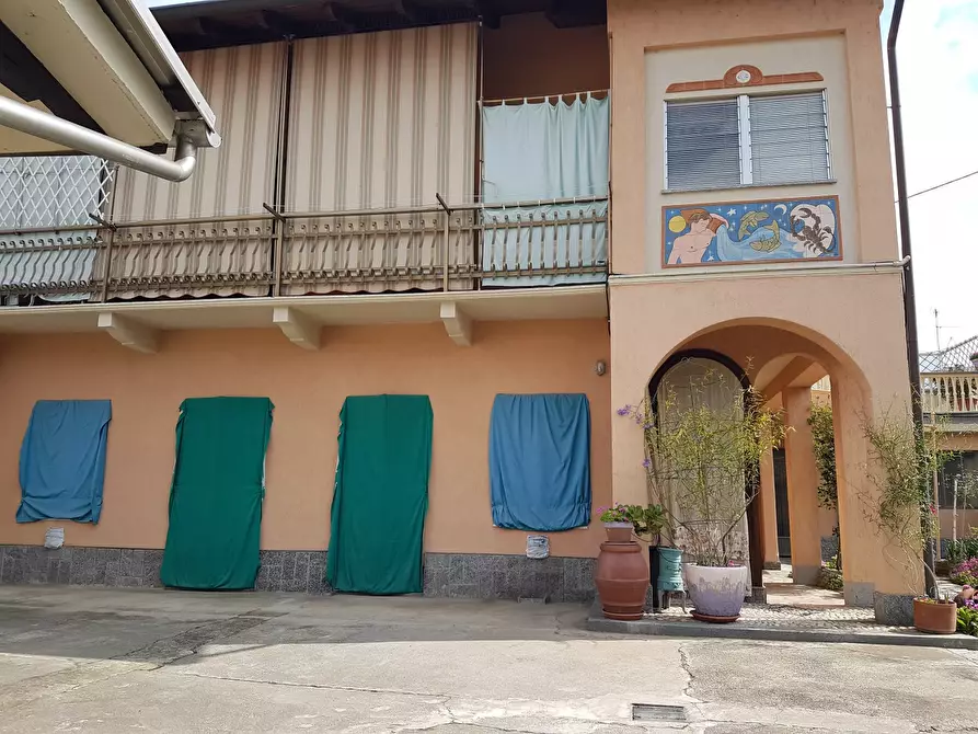 Immagine 1 di Appartamento in vendita  in VIA GIACOMO DELLAMULA a Alice Castello
