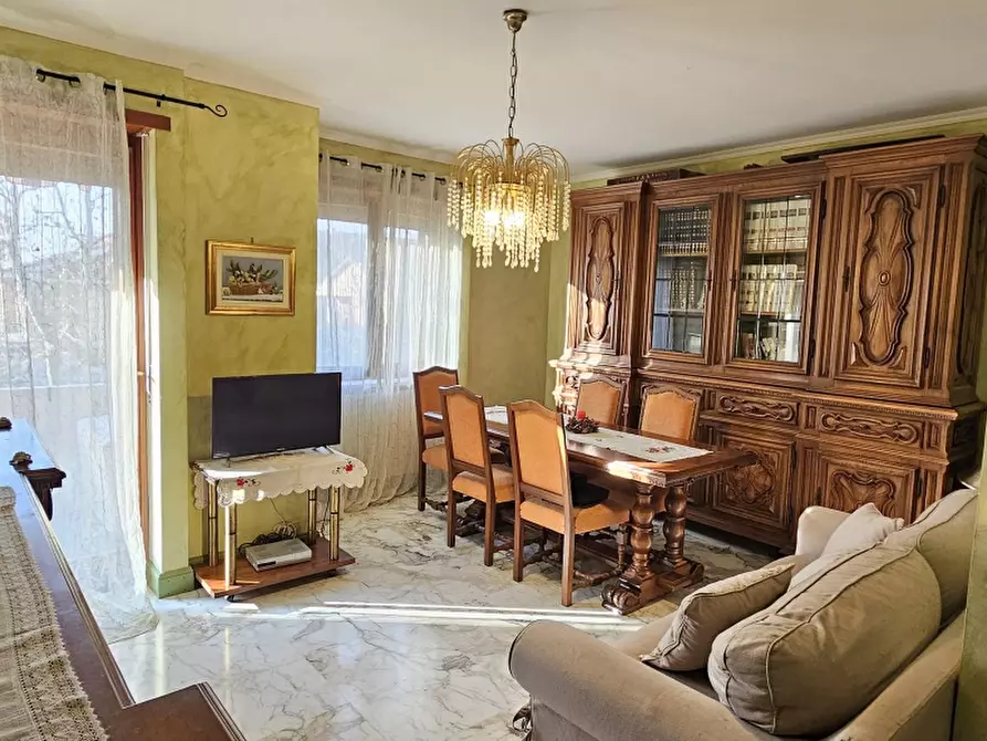 Immagine 1 di Appartamento in vendita  in VIA ALDO MORO a Chivasso