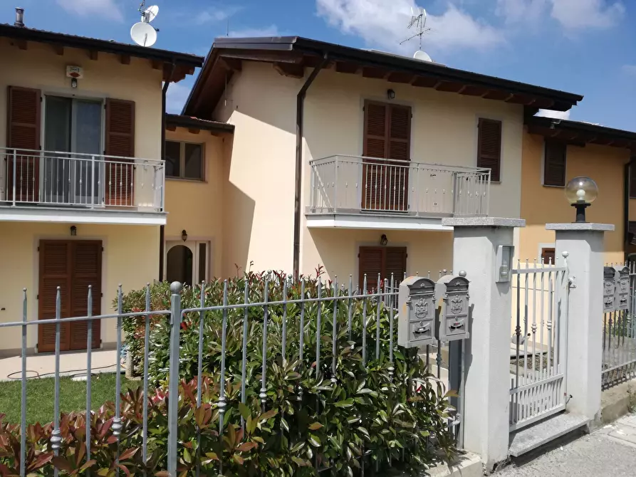 Immagine 1 di Appartamento in vendita  in via gavazzola a Stradella