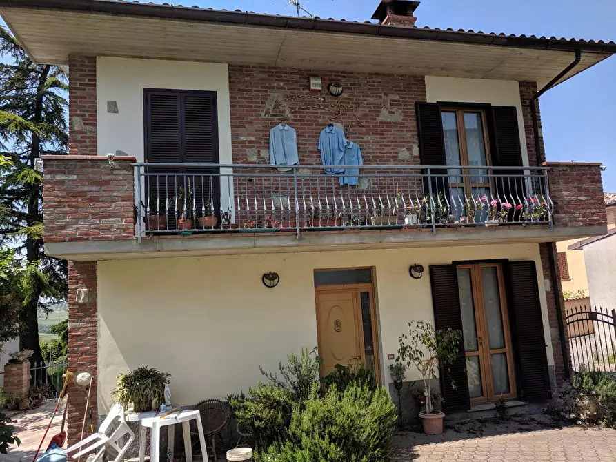 Immagine 1 di Casa indipendente in vendita  in via fornace a Agazzano